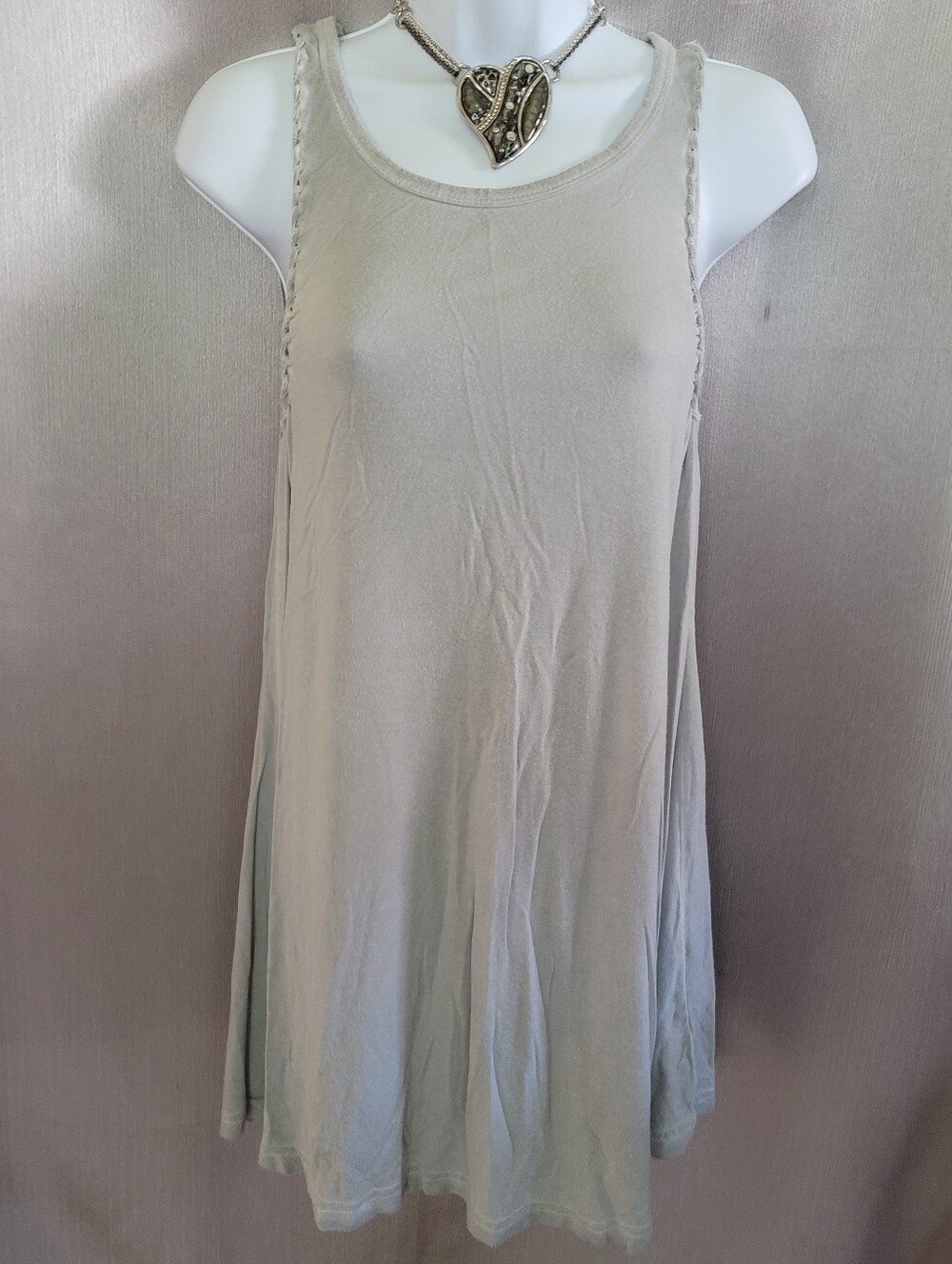 Sleeveless Cream Swing Tank Top